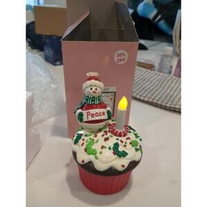 Ganz PEACE Snowman Christmas Cupcake Blow Out Trinket Box Lights Up & Decorated